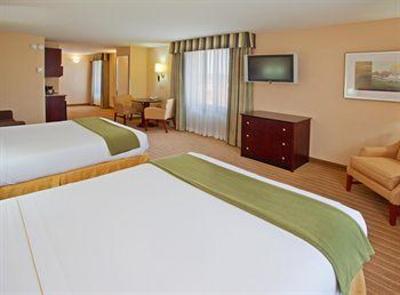 фото отеля Holiday Inn Express Hotel & Suites Fresno (River Park) Hwy 41