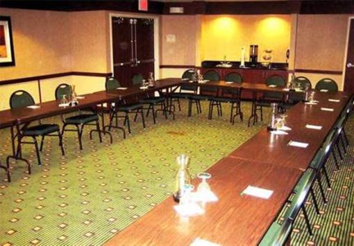 фото отеля Courtyard by Marriott Kansas City - Shawnee