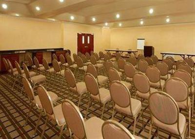 фото отеля Comfort Suites Airport Greenspoint Houston