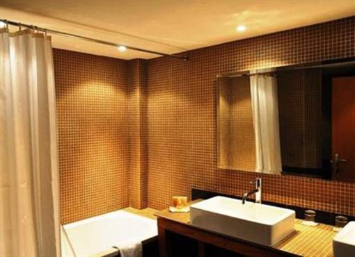фото отеля Holiday Inn Cannes