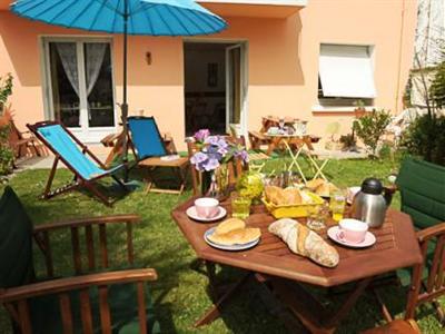 фото отеля Maison et Table d'Hotes Joliot Curie
