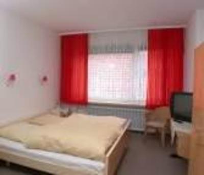 фото отеля Landhotel und Gaststatte Zur Linde