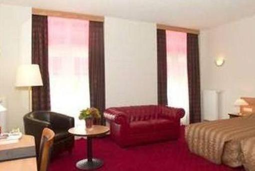фото отеля Howard Johnson Plaza Hotel Vancouver