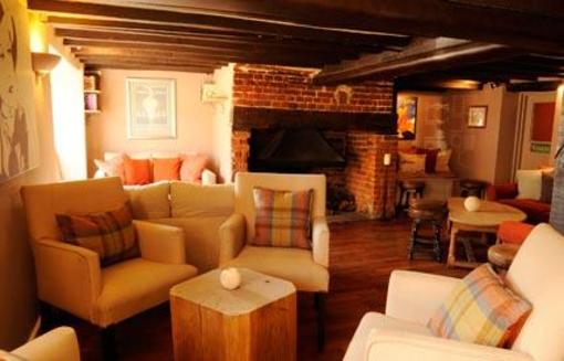 фото отеля The Greyhound Inn at Stockbridge