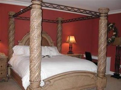 фото отеля Depot Inn & Suites