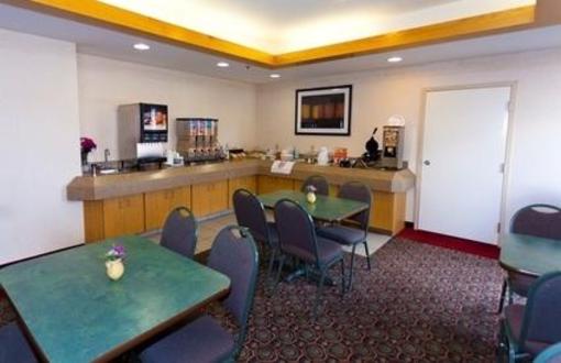 фото отеля Red Roof Inn Clyde