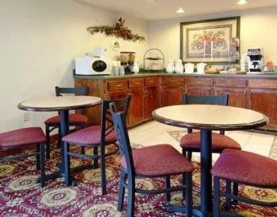 фото отеля Super 8 Booneville