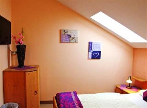 фото отеля Land-Gut-Hotel Gasthof Waldschanke