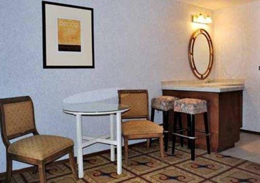 фото отеля The Springs Inn & Resort