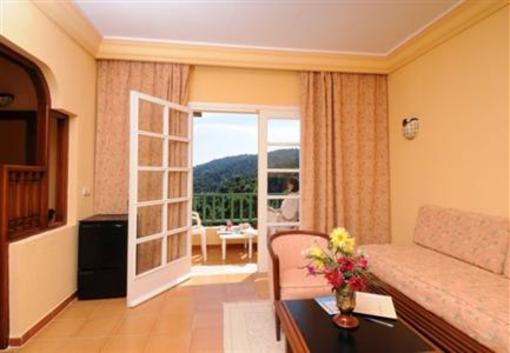 фото отеля Nour El Ain Hotel Ain Draham