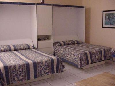 фото отеля Knights Inn Hallandale