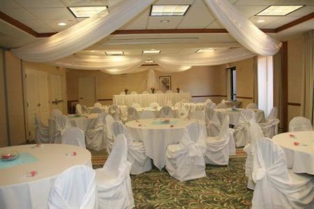фото отеля Hilton Garden Inn Minneapolis/Maple Grove