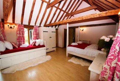 фото отеля Frasers Hotel Ashford