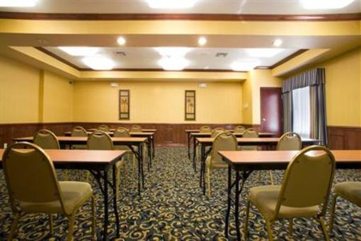 фото отеля Holiday Inn Express Hotel & Suites Falfurrias