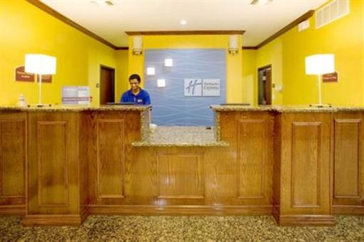 фото отеля Holiday Inn Express Hotel & Suites Falfurrias