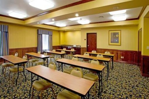 фото отеля Holiday Inn Express Hotel & Suites Falfurrias