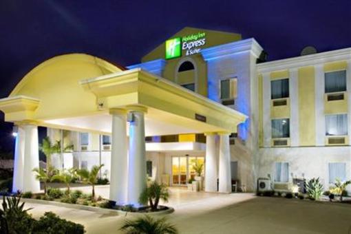 фото отеля Holiday Inn Express Hotel & Suites Falfurrias