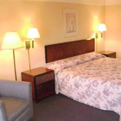 фото отеля Legacy Inn and Suites Wadsworth (Ohio)