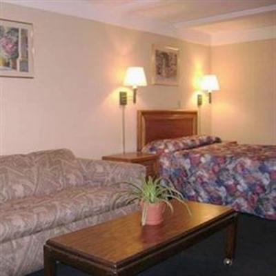 фото отеля Legacy Inn and Suites Wadsworth (Ohio)