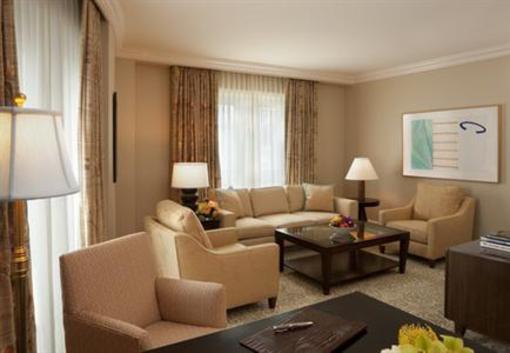 фото отеля Rosewood Crescent Hotel