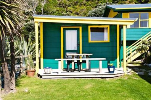 фото отеля Punakaiki Beach Hostel