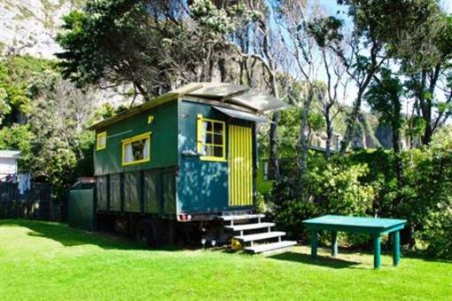 фото отеля Punakaiki Beach Hostel