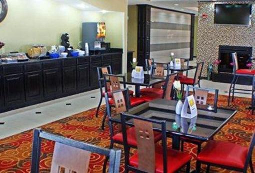 фото отеля Comfort Inn & Suites Glenpool