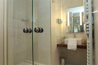 фото отеля Queens Hotel Paris