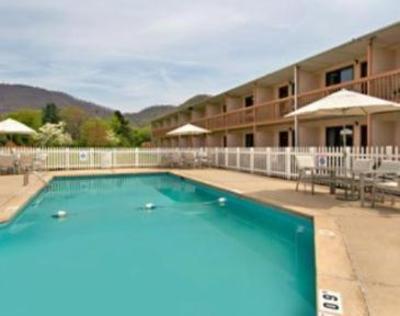 фото отеля Days Inn Canton (North Carolina)