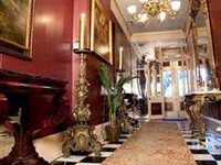 Lamothe House Hotel