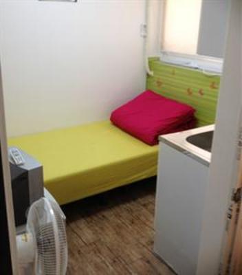 фото отеля Sinchon J-Guesthouse