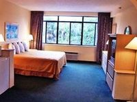 Quality Inn and Suites Golf Resort