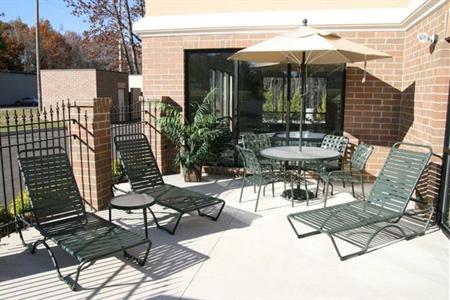 фото отеля Hampton Inn & Suites New Castle