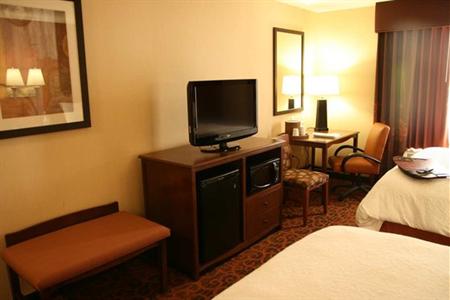 фото отеля Hampton Inn & Suites New Castle