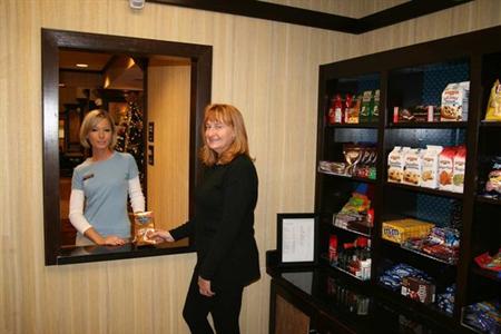 фото отеля Hampton Inn & Suites New Castle