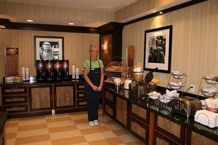 фото отеля Hampton Inn & Suites New Castle