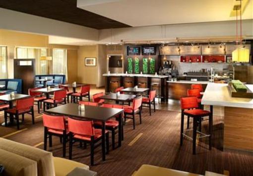 фото отеля Courtyard by Marriott Chattanooga I-75