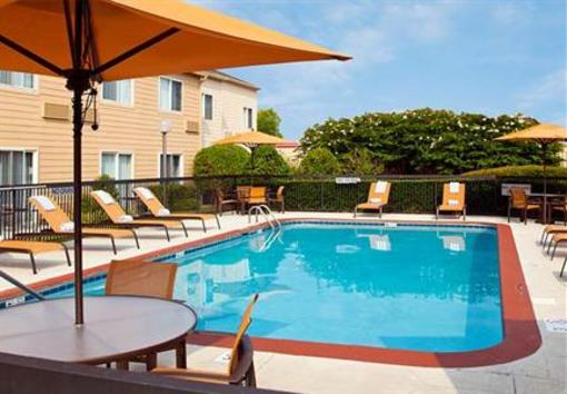 фото отеля Courtyard by Marriott Chattanooga I-75