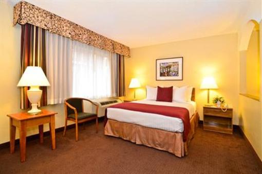 фото отеля Best Western Mardi Gras Hotel & Casino