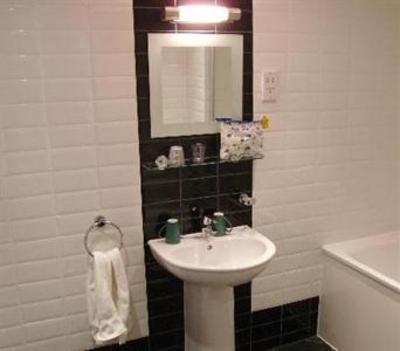 фото отеля Cairn Hotel Edinburgh