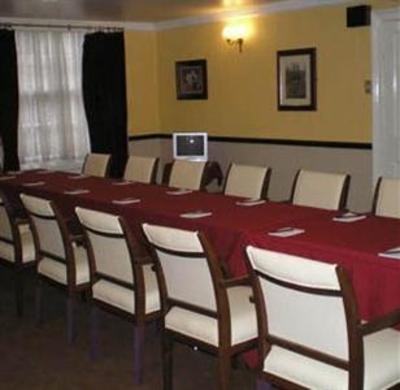 фото отеля Cairn Hotel Edinburgh