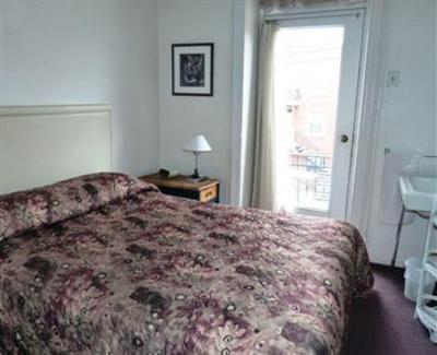 фото отеля Bienvenue Bed & Breakfast Montreal