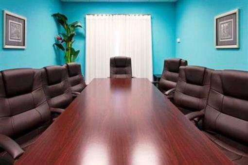 фото отеля Holiday Inn Express Hotel & Suites Ft. Lauderdale Airport Cruise