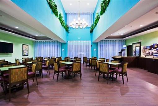 фото отеля Holiday Inn Express Hotel & Suites Ft. Lauderdale Airport Cruise