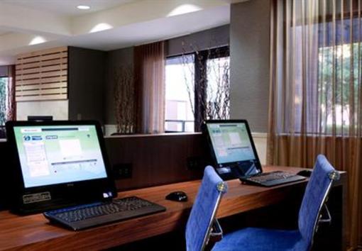 фото отеля Courtyard by Marriott Dallas Addison/Quorum Drive