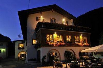 фото отеля Gasthof Zum Hirschen Senale-San Felice