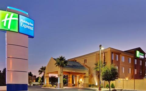 фото отеля Holiday Inn Express Las Vegas Nellis