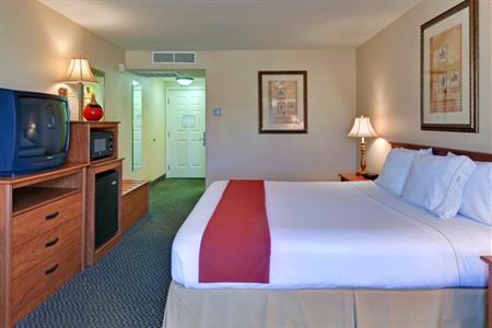 фото отеля Holiday Inn Express Las Vegas Nellis