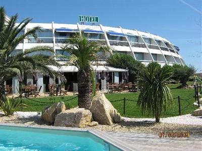 фото отеля Hotel De La Plage La Grande-Motte