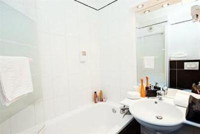 фото отеля Hotel Le Relais D'Aubagne